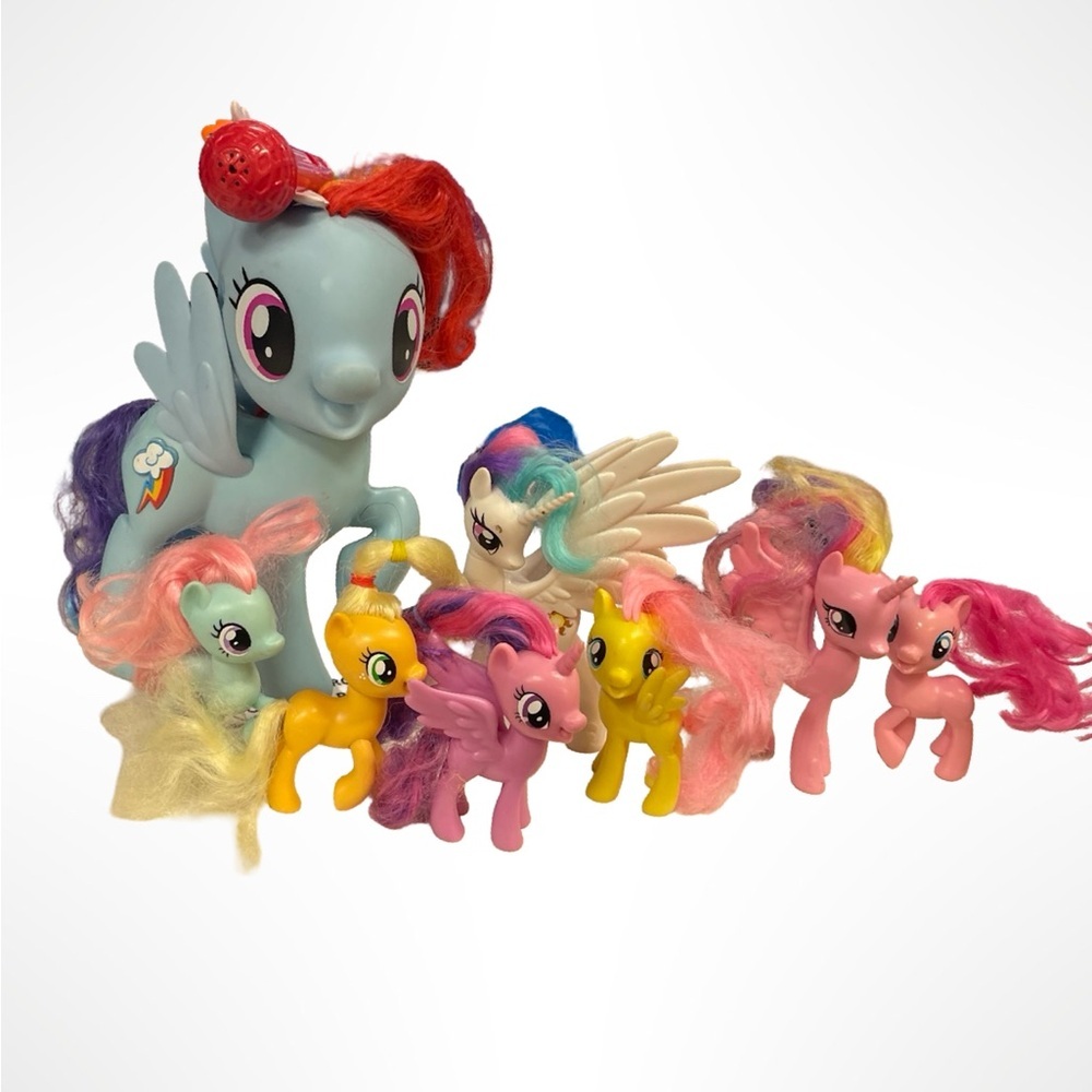 Bundle pack of my Little ponies, including a singing, Rainbow Dash‎